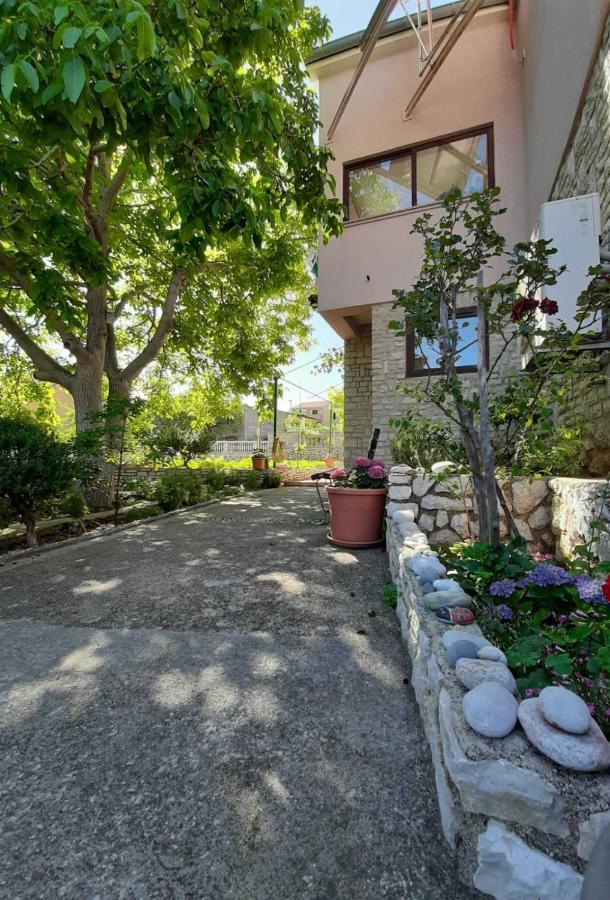 Apartments Izabela Muzic-Fornaric ツレス エクステリア 写真